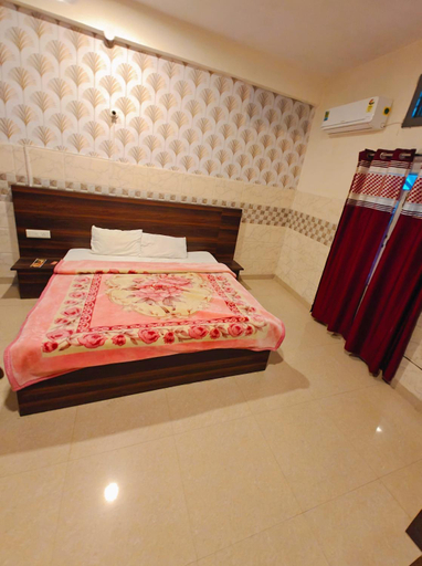 Bedroom 4, The Chintpurni International, Una