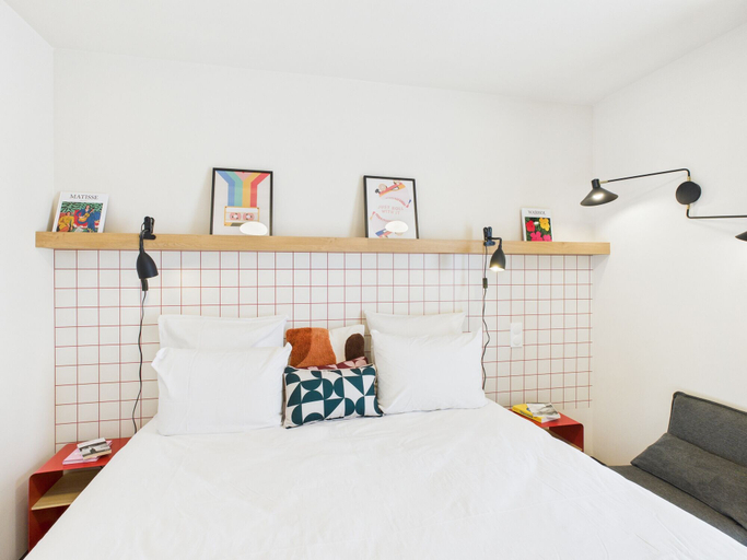 Bedroom 5, Hife Vélizy, Yvelines