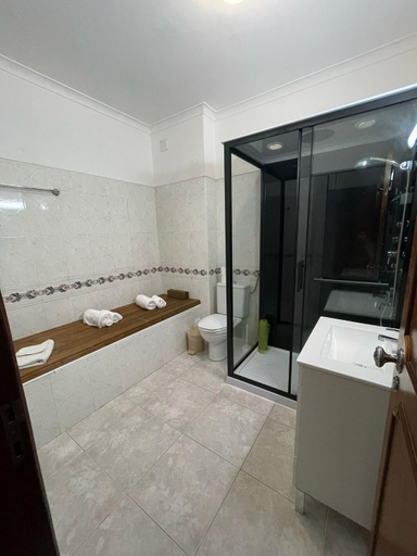 Bathroom 4, Cantinho do Mar, Albufeira