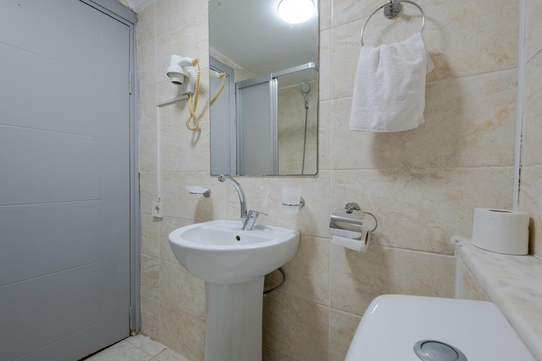 Bathroom 3, JAMMY Hotel, Fatih