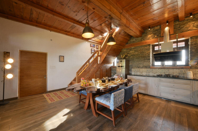Others 5, The Rosly Estate, Tehri Garhwal