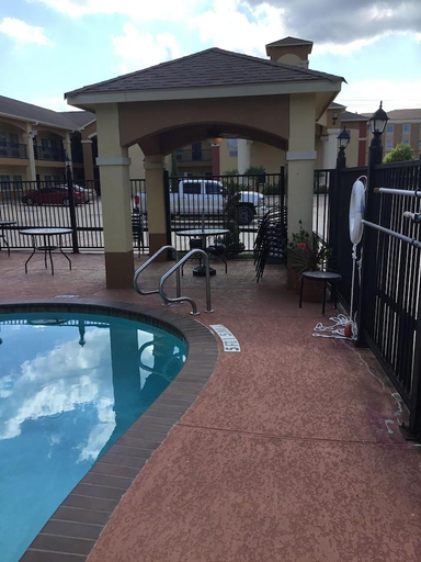 Sport & Beauty 5, Crystal Inn - Garth Rd, Houston
