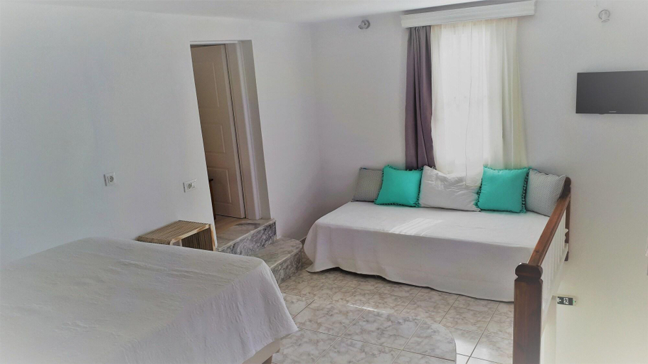 Bedroom 2, Hotel Charissi, South Aegean