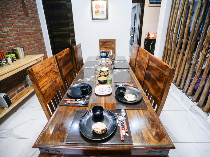 Others 4, Vibhasa Cottage, Nainital