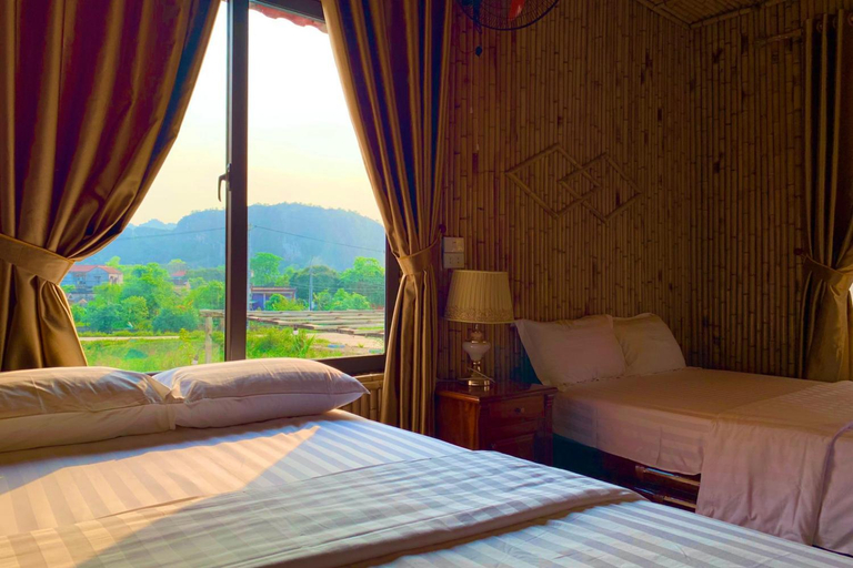 Bedroom 3, The Pineapple House, Hoa Lư