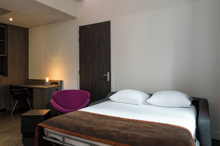 Bedroom 4, The Manor Amsterdam, Amsterdam