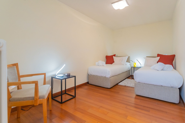 Room 2, Villa Infinity in Como, Como