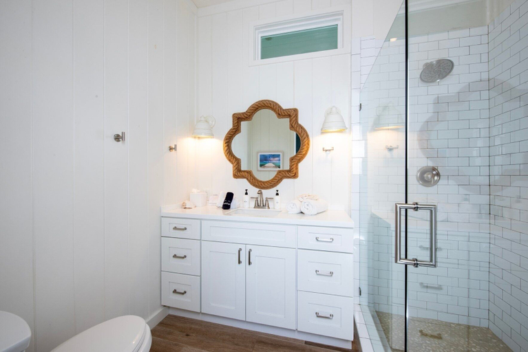 Bathroom 3, Azure 3 Bedroom Home