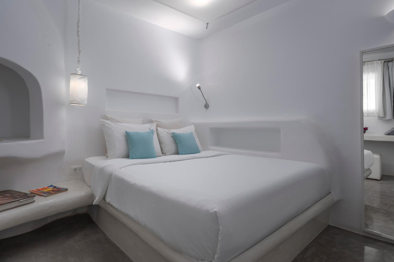 Bedroom 3, Flaskos suites, South Aegean