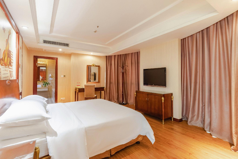 Bedroom 2, Vienna Hotel Shenzhen Songgang Metro Station, Shenzhen