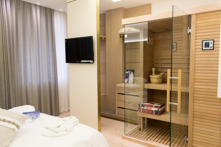 Bedroom 3, Hotel Polo, Rimini