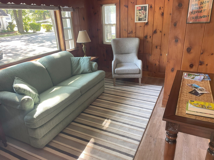 Others 4, Cape Cod Motor Inn, Barnstable