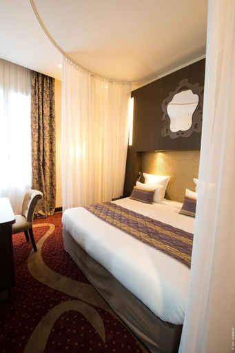 Bedroom 3, Hotel Francois Premier Cognac Centre, Charente
