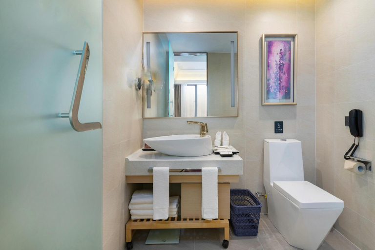 Bathroom 3, Lavande Hotel Haikou Binhai Avenue, Haikou