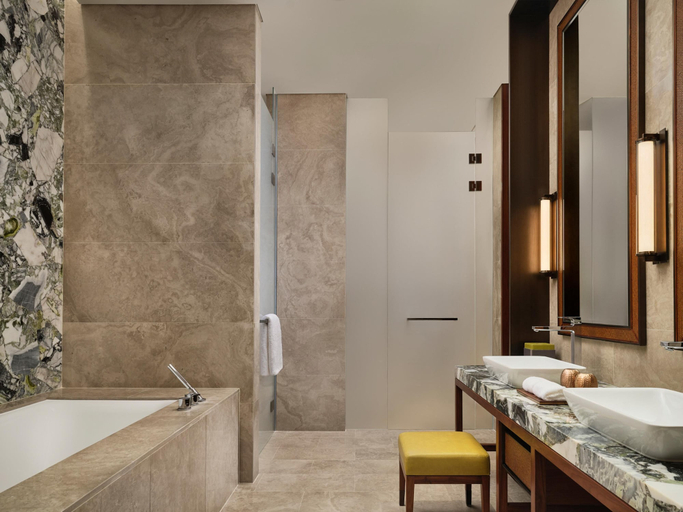 Bathroom 5, Grand Hyatt Singapore, Singapore