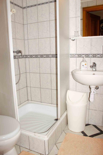 Bathroom 3, Vadkorte Fogado, Őriszentpéter