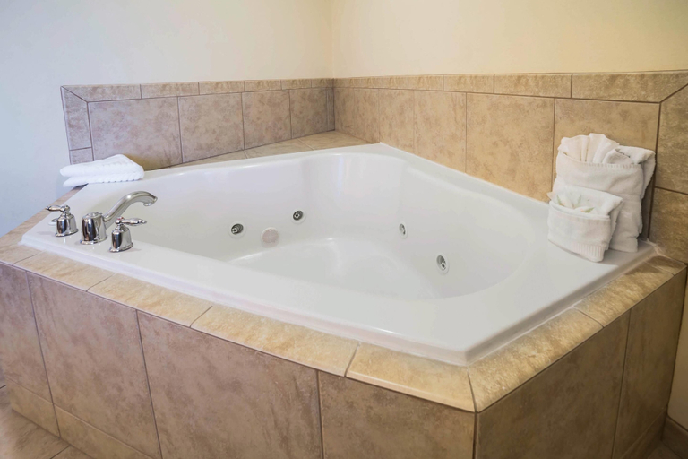 Bathroom 4, Comfort Inn & Suites Rock Springs - Green River, Sweetwater