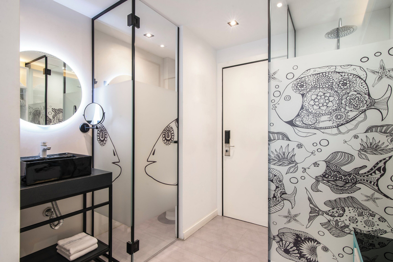 Bathroom 5, Hotel Puerto de La Luz by Pierre and Vacances, Las Palmas