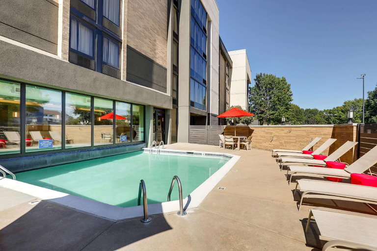 Sport & Beauty 4, Drury Inn & Suites Charlotte University Place, Mecklenburg