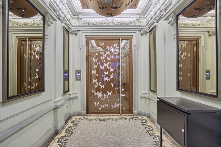 5, Sublime Apartment Center of Paris le Marais, Paris