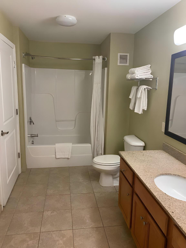Bathroom 4, White River Inn & Suites, Windsor