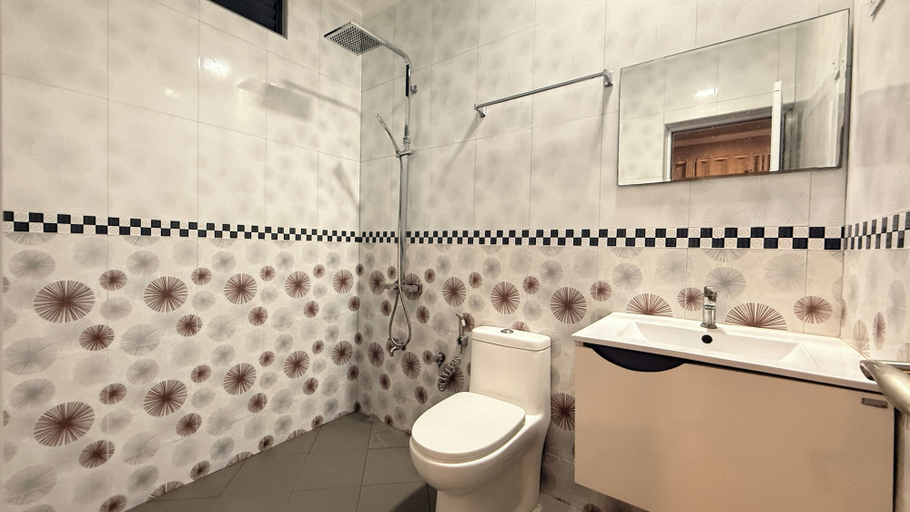 Bathroom, Rihiveli Inn