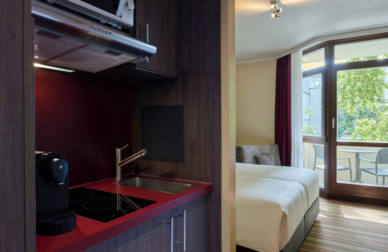 Bedroom 2, Leonardo Hotel & Residenz München, München