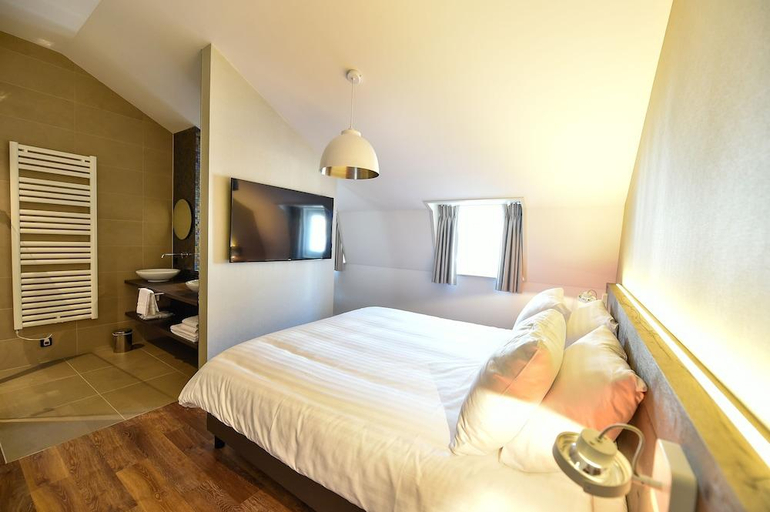 Bedroom 3, Brasserie-Hotel Antje van de Statie, Weert