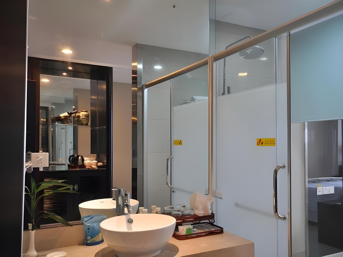 Bathroom 4, Wanguo Metropolitan Plaza Hotel, Haikou