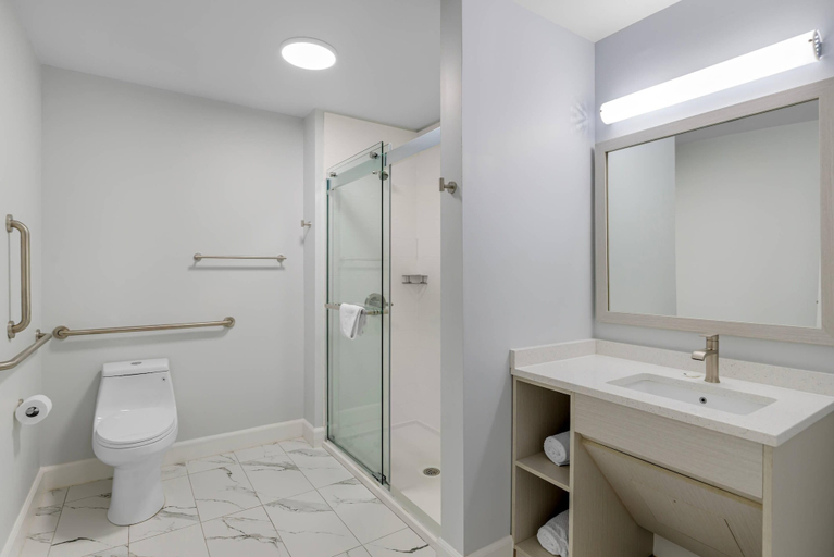 Bathroom 3, MainStay Suites Chesapeake - Greenbrier, Chesapeake