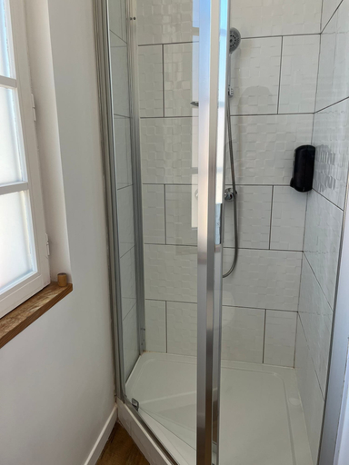 Bathroom 3, Auberge Koskenia, Pyrénées-Atlantiques