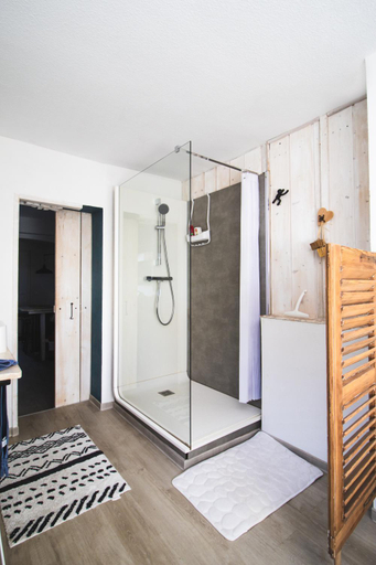 Bathroom 3, Moulin de Schwabwiller, Bas-Rhin