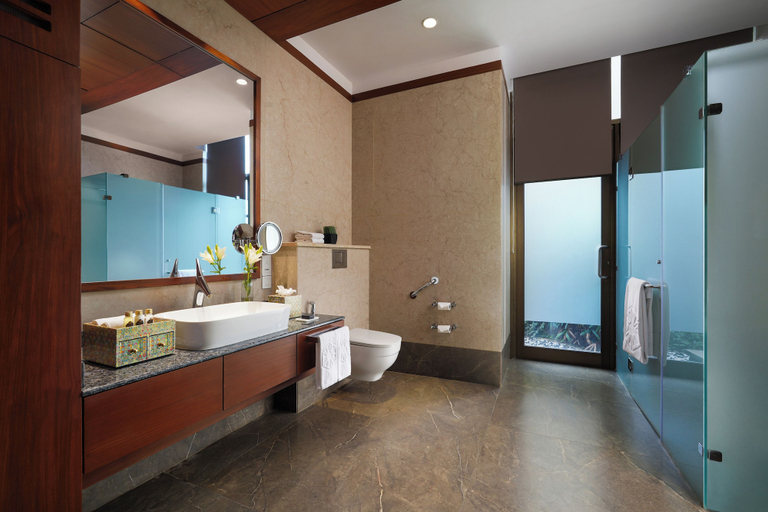 Bathroom 5, Taj Damdama Lake Resort & Spa, Gurugram, Gurgaon