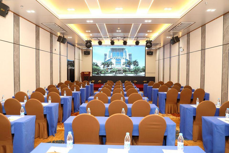 Business Facilities, Gold Silver Dragon Hotel, Haikou