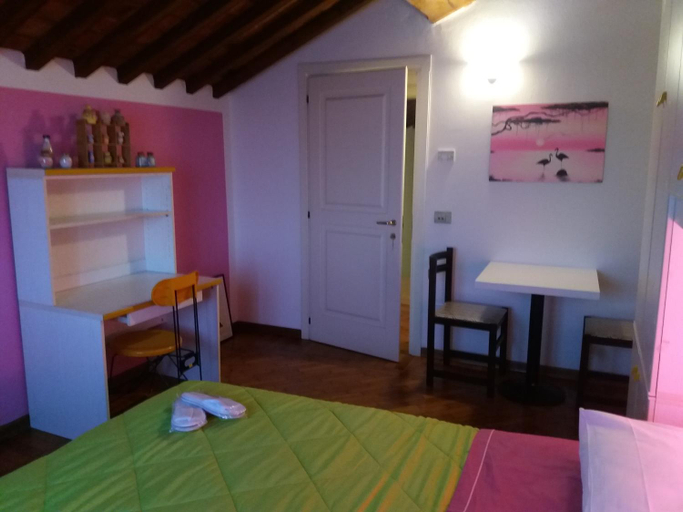 Bedroom 4, B&B Un mondo a Colori, Ferrara