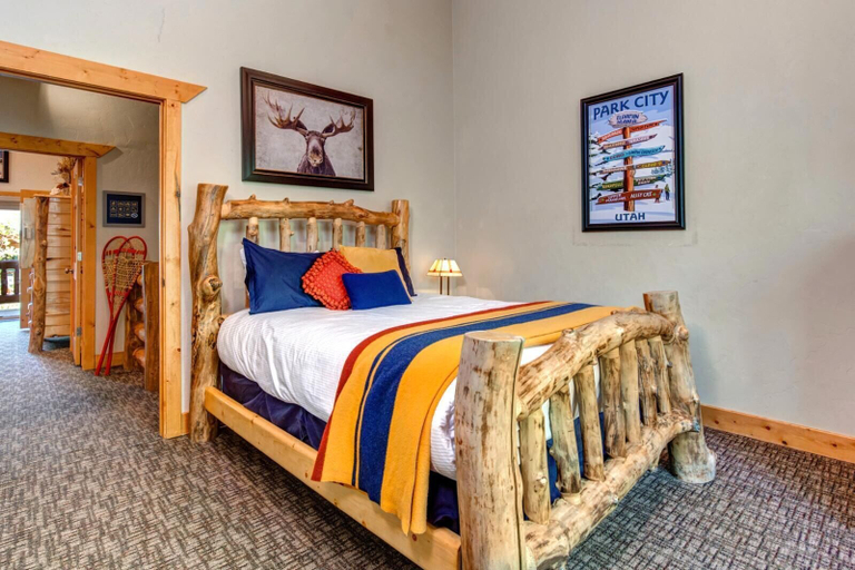 Bedroom 1, Timber Wolf Lodge Collection by KBM - 2 Units (5b/12c), Summit