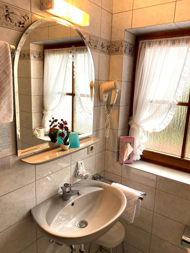 Bathroom 2, Hotel Haus Seehang, Konstanz