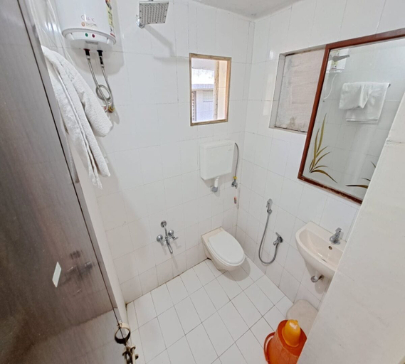 Bathroom 3, Elis Hospitality Service Parth Bungalow, Ahmadabad