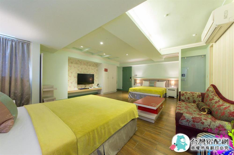 Bedroom 2, Left Bank 121, Tainan