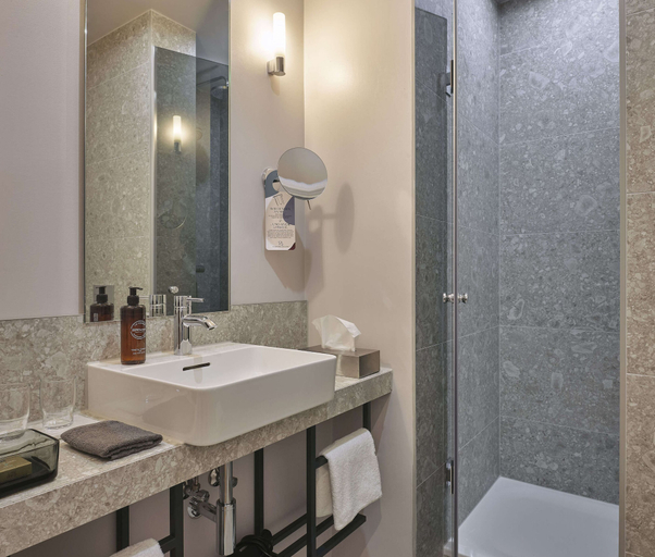 Bathroom 5, Classik Hotel Alexander Plaza, Berlin
