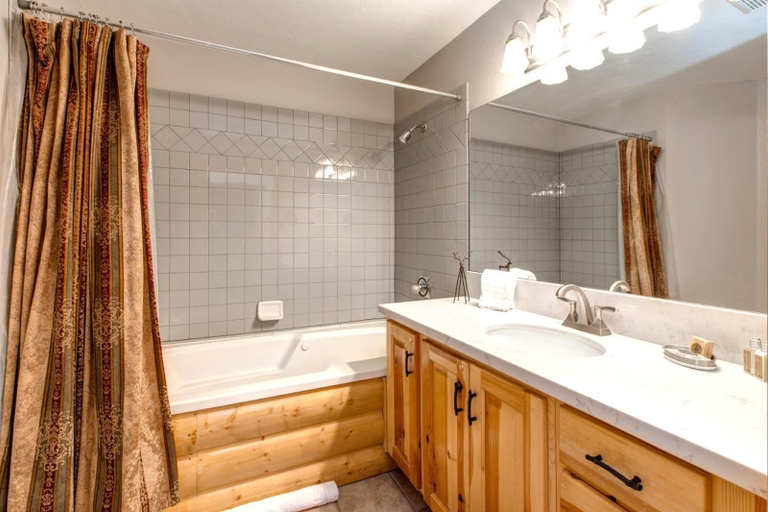 Bathroom 3, Black Bear Lodge by KBM Resorts, Summit