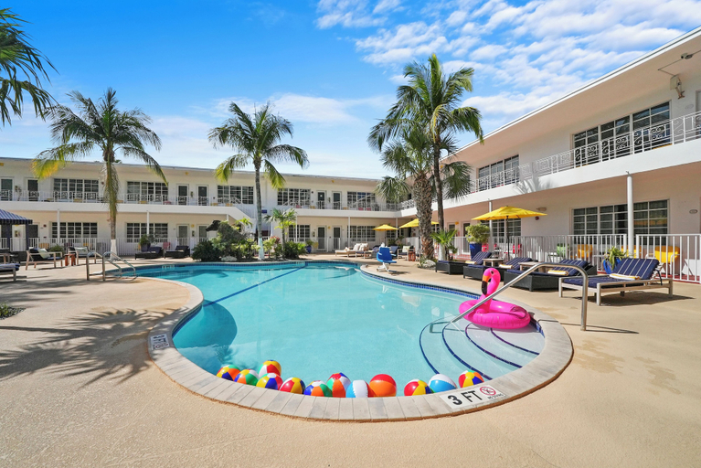 Sport & Beauty 2, Tradewinds Apartment Hotel, Miami-Dade