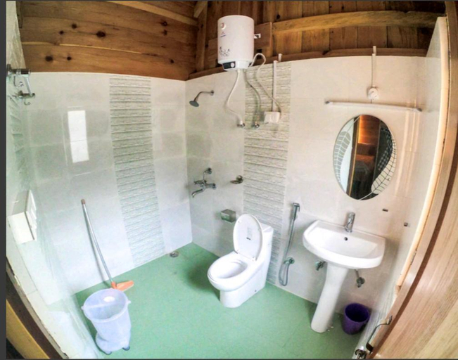 Bathroom, Anant Vilas Resort at Bhimtal Lake, Nainital