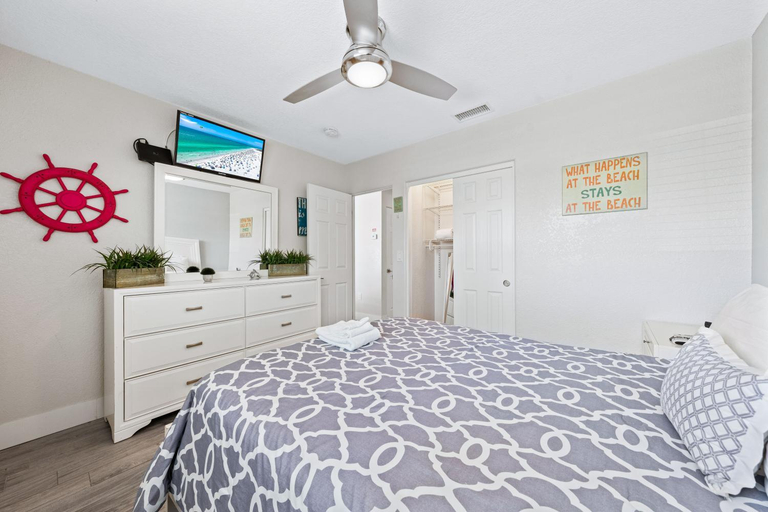 Others 2, Sun and Sea By Beachside Management, Sarasota