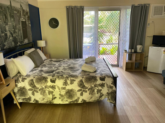 Bedroom 2, Colonial Village Resort, Hervey Bay - Pt A
