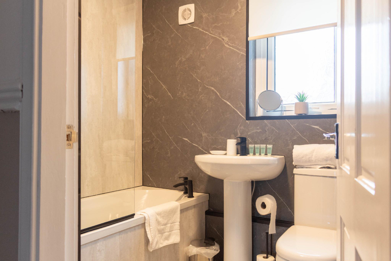 Bathroom 2, Beth House , West Lothian