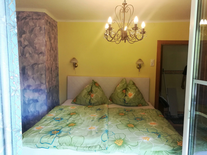 Bedroom 4, Cozy Apartment in Feld am See Near Ski Slopes, Villach Land
