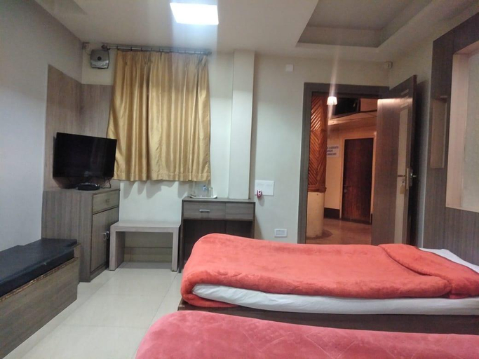 Others 3, Monsoon Hotel, East Khasi Hills