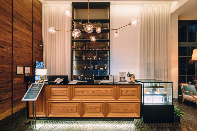 Food & Drinks 5, The Classic by Hotelone, Wanju