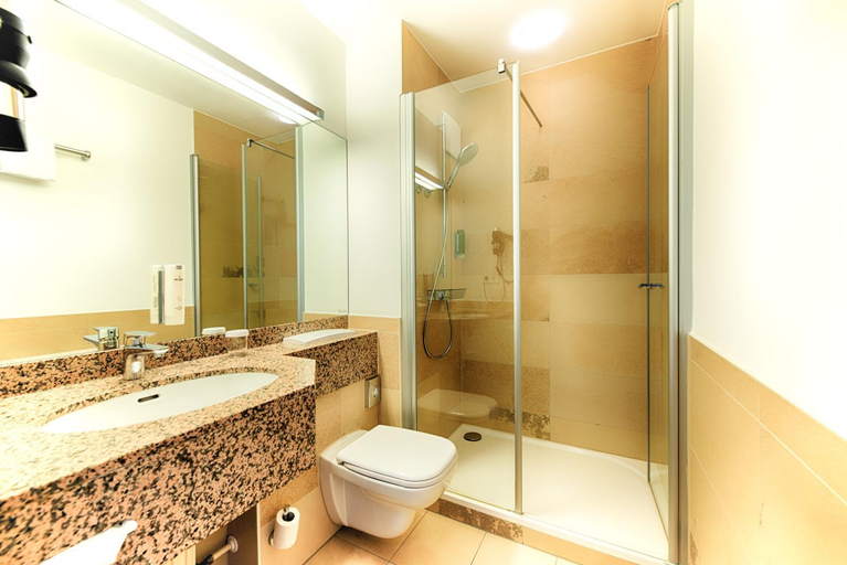 Bathroom 3, ACHAT Hotel SchreiberHof Aschheim, München